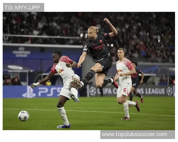 拜仁慕尼黑迎战帕纳辛纳科全力争胜展现球队实力与风采