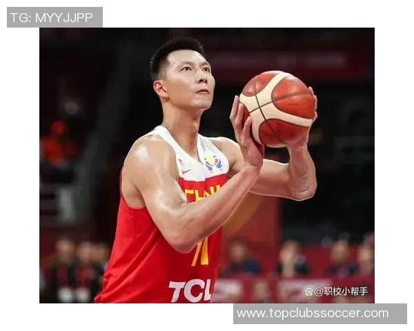 易建联的篮球传奇之路：从青涩少年到国家队核心的奋斗历程与荣耀时刻